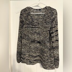 NIC+ZOE Black and White VNeck Sweater size large EUC